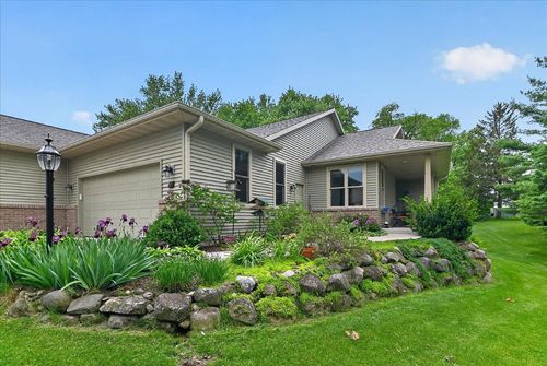 71 Berdella Court, CROSS PLAINS, WI, 53528-9679 | Card Image