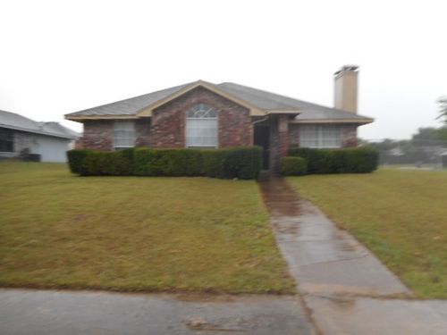1105 Rosewood Ln, Lancaster, TX, 75146-1351 | Card Image