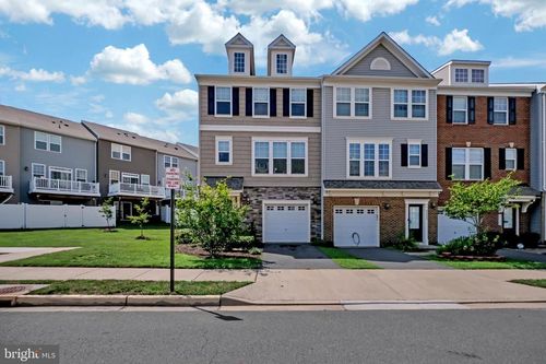 8428 Girvan Ct, MANASSAS, VA, 20109-4280 | Card Image
