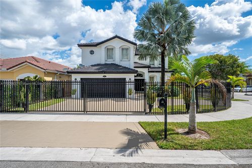 1733 Sw 151st Pl, Miami, FL, 33185-5696 | Card Image