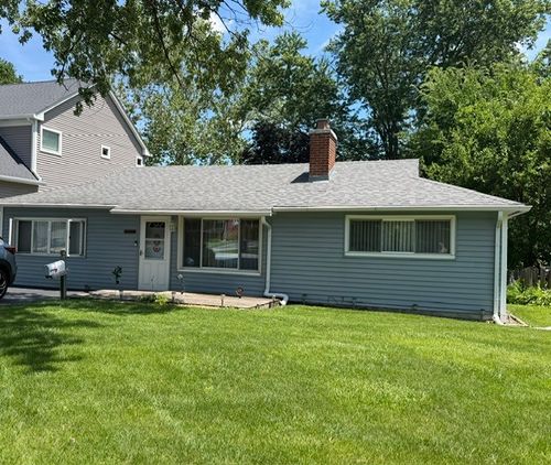 221 N Dorchester Ave, Wheaton, IL, 60187-4707 | Card Image