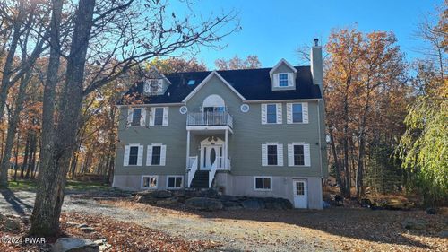 110 Stallion Dr, Lords Valley, PA, 18428 | Card Image
