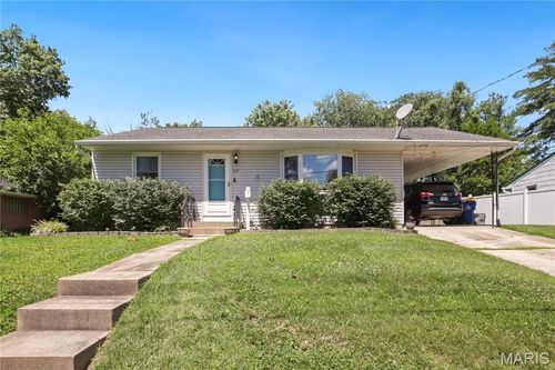 417 Hall Ave, Union, MO, 63084-1922 | Card Image