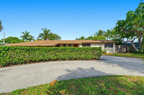 2833 Ne 35th St, Lighthouse Point, FL, 33064-8561 | Card Image