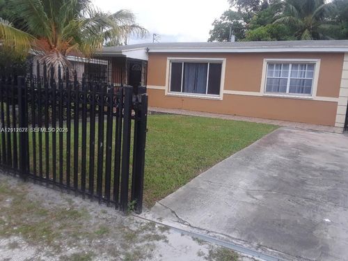 887 Nw 116th Ter, Miami, FL, 33168-2318 | Card Image