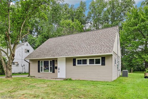 1562 Denison Ave Nw, Warren, OH, 44485-1713 | Card Image