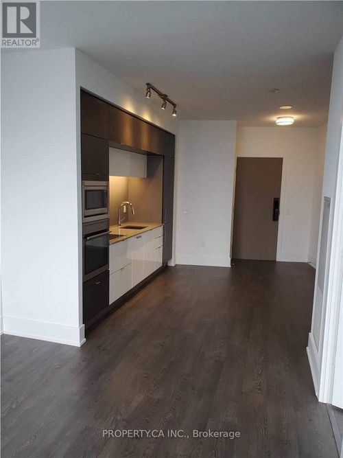 3809-10 York St, Toronto, ON, M5J0E1 | Card Image