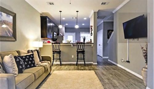 apt-317-301 Southwest Pkwy, College Station, TX, 77840-5146 | Card Image