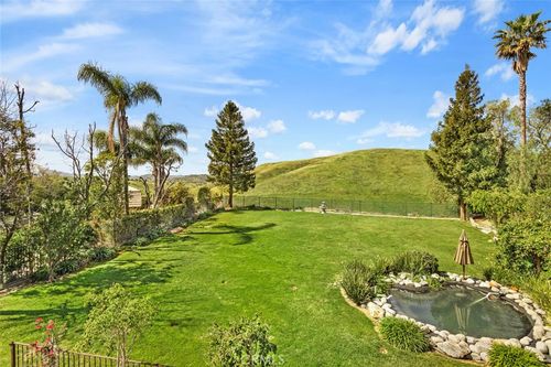 24840 Wooded Vis, West Hills, CA, 91307-2760 | Card Image