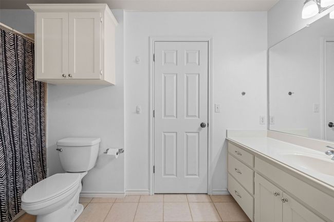 Bedroom 2 & 3 share a Jack and Jill bathroom | Image 14