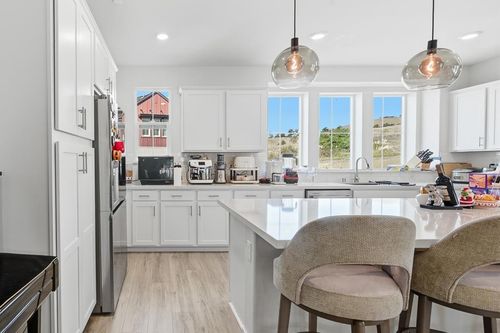 28983 Ashwell Ave, Hayward, CA, 94544-4137 | Card Image