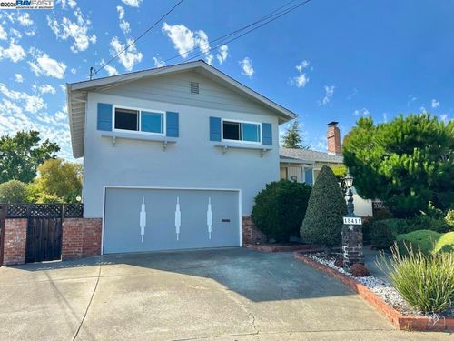 18411 Watters Dr, Castro Valley, CA, 94546-2256 | Card Image