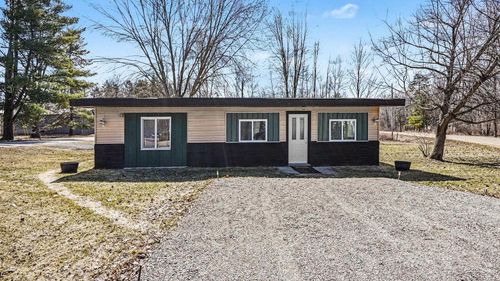 4042 S Oak Drive, Billings Township, MI, 48612 | Card Image