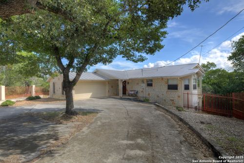 463 Nancy Dr, Canyon Lake, TX, 78133-5283 | Card Image