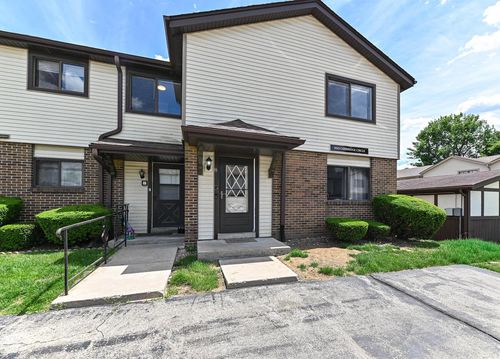 8-5843 Cambridge Circle, Mount Pleasant, WI, 53406 | Card Image