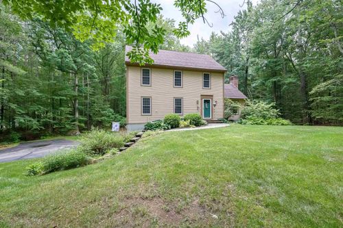 5 Taschereau Dr, Mont Vernon, NH, 03057-1400 | Card Image
