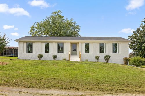 8108 Holly Hills Ln, Chattanooga, TN, 37421-1915 | Card Image