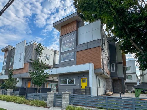8-7000 Williams Rd, Richmond, BC, V7A1E6 | Card Image