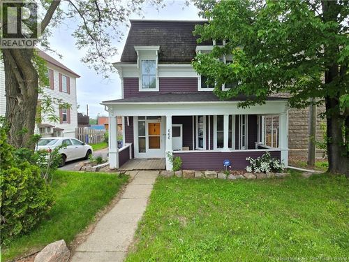 666 King Ave, Bathurst, NB, E2A1R1 | Card Image
