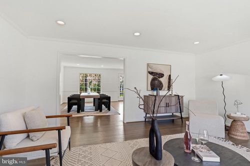 9312 Sprinklewood Ln, POTOMAC, MD, 20854-2257 | Card Image