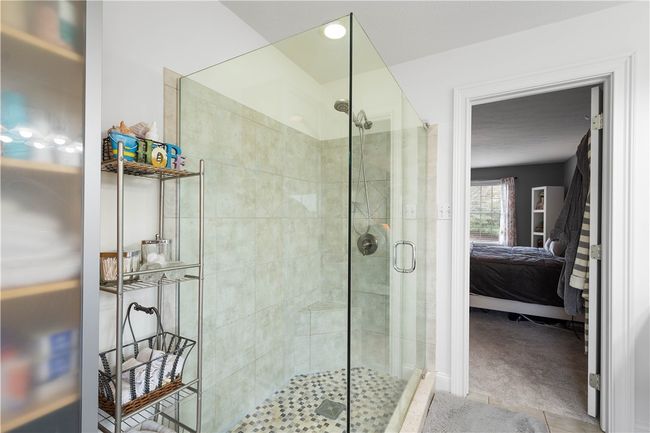 2021 Sterling Dr, House other with 4 bedrooms, 4 bathrooms and 3 parking in Mc Donald PA | Image 23