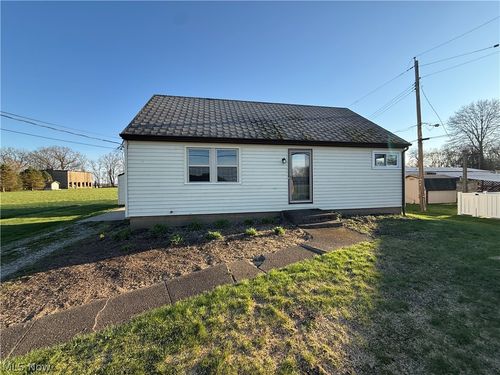 2024 Delaware Drive Se, New Philadelphia, OH, 44663 | Card Image