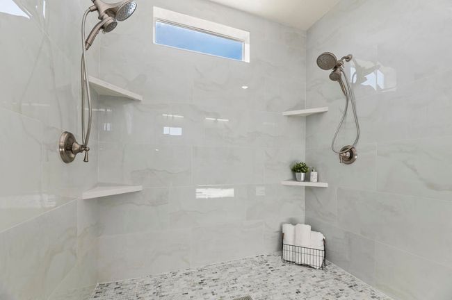 18-Primary Bathroom | Image 15