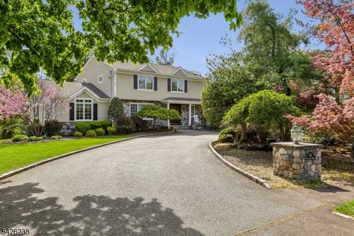 65 Rockledge Dr, Livingston, NJ, 07039-1122 | Card Image