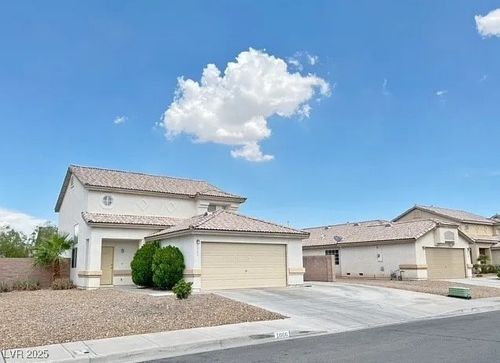 1066 Eagle Owl Ave, Henderson, NV, 89015-8523 | Card Image
