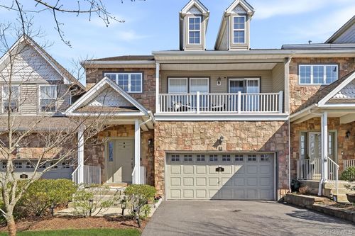 18 Clearwater Ct, Beacon, NY, 12508-7010 | Card Image