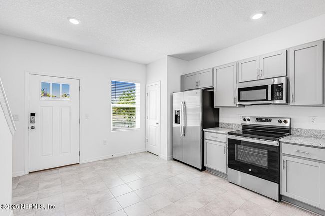 7219 Sabal Ter, Townhouse with 2 bedrooms, 3 bathrooms and null parking in Jacksonville FL | Image 9