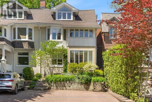 36 Woodlawn Ave W, Toronto, ON, M4V1G7 | Card Image