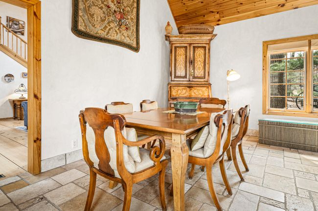 Dining area | Image 9