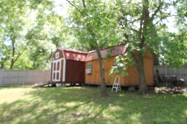 630 S Oyama St, House other with 3 bedrooms, 2 bathrooms and null parking in Kiowa OK | Image 25