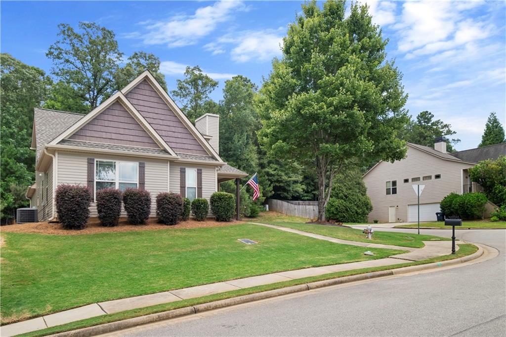 Lightness Dr, Auburn, AL 36832
