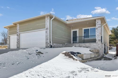 11601 Potter St, Omaha, NE, 68142-1531 | Card Image