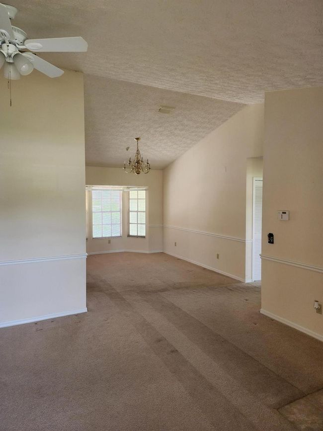 3625 Sw Masilunas St, House other with 3 bedrooms, 2 bathrooms and null parking in Port St Lucie FL | Image 15