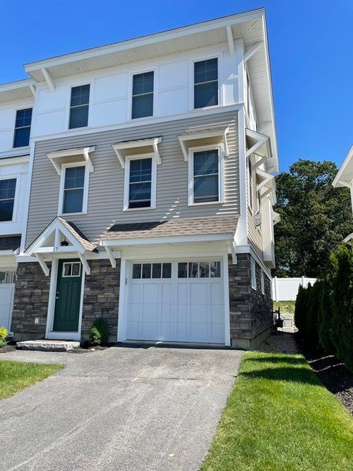 12-12 Hines Way, Newburyport, MA, 01950-4503 | Card Image