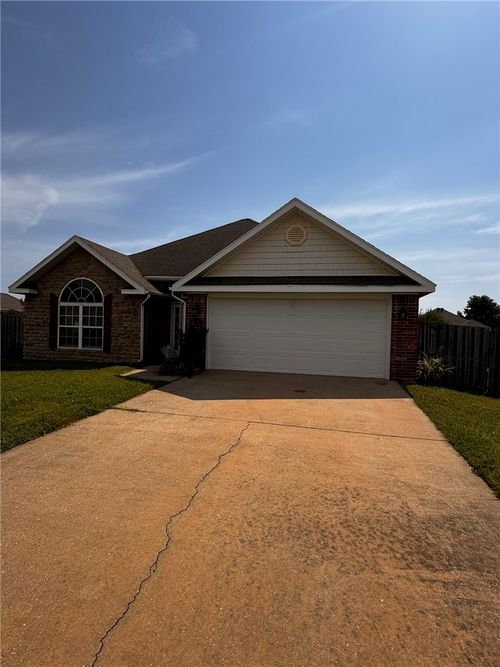 1532 Hutchinson St, Pea Ridge, AR, 72751-2545 | Card Image