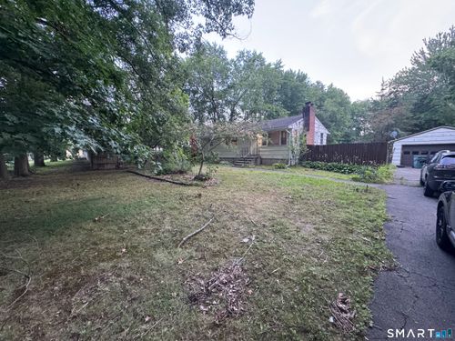 712 Woodin St, Hamden, CT, 06514-4216 | Card Image
