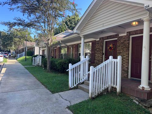 apt-203-2740 W Tharpe St, Tallahassee, FL, 32303-8525 | Card Image