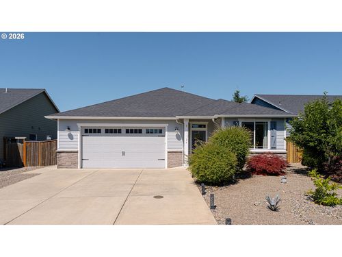 301 Sw Applegate Trail Dr, Dallas, OR, 97338-1952 | Card Image