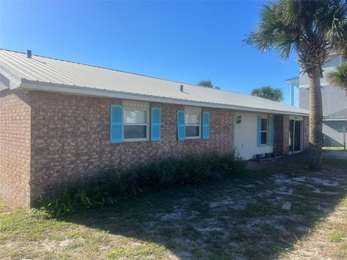 1742 S Central Ave, Flagler Beach, FL, 32136-3815 | Card Image
