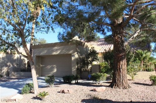 2828 Billy Casper Dr, Las Vegas, NV, 89134-8902 | Card Image
