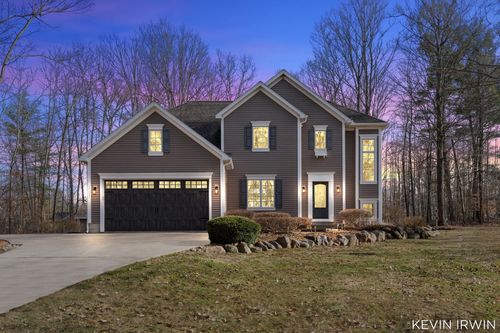 19223 Fox Glove Cir, Big Rapids, MI, 49307-8665 | Card Image