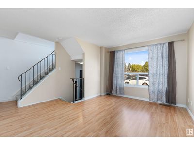 18233 93 Ave Nw, Townhouse with 3 bedrooms, 2 bathrooms and null parking in Edmonton AB | Image 3