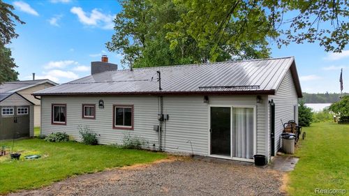 2898 E Lake Dr, Lupton, MI, 48635-8709 | Card Image