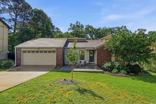 8 Hightrail Dr, Maumelle, AR, 72113-6221 | Card Image