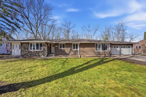 521 Maple St, Dassel, MN, 55325-1113 | Card Image