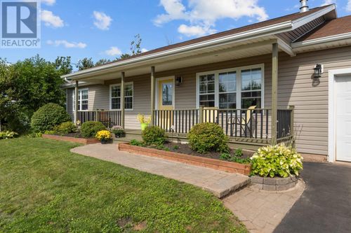 41 Spring St, House with 3 bedrooms, 2 bathrooms and null parking in North Rustico PE | Card Image